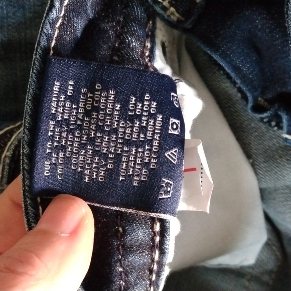 Like New Women's Vigoss Chelsea Capri Jeans - Picture 7 of 7